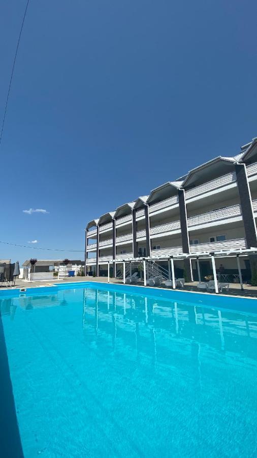 Lazurit Family Hotel Lasurne Exterior foto