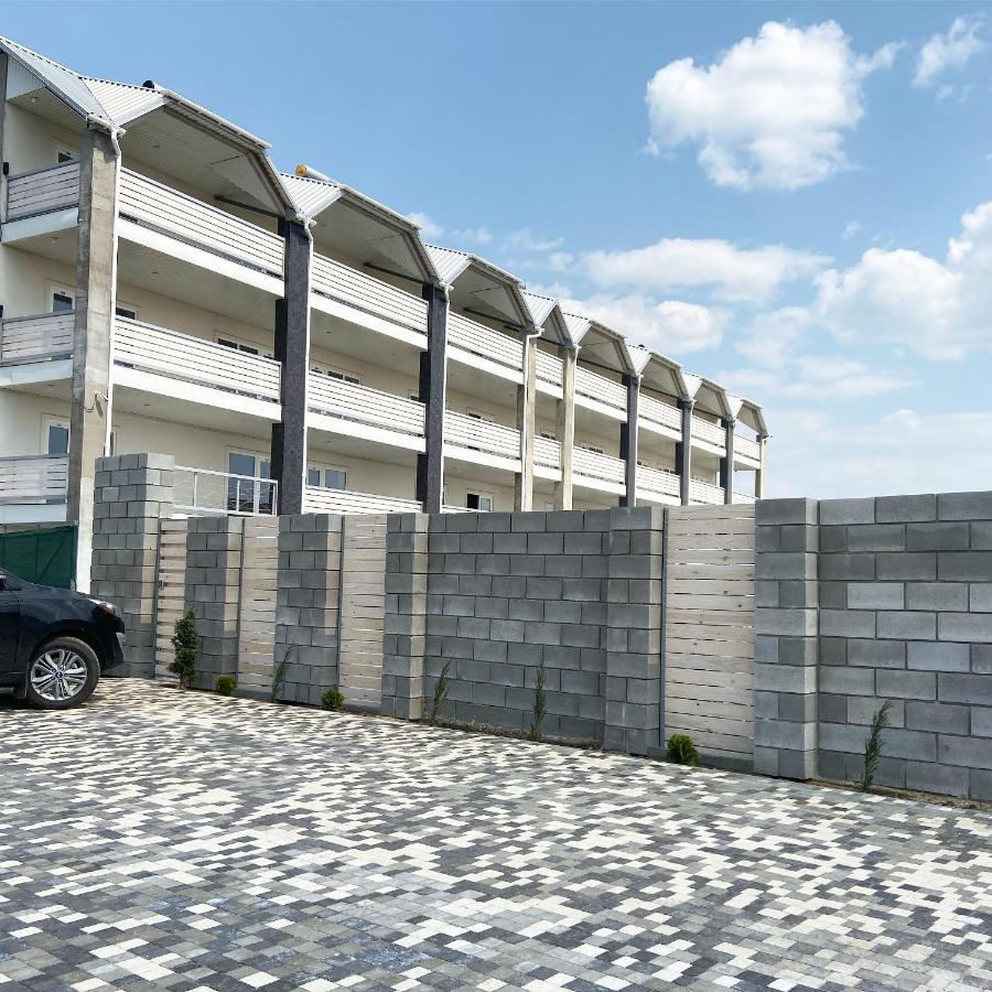 Lazurit Family Hotel Lasurne Exterior foto
